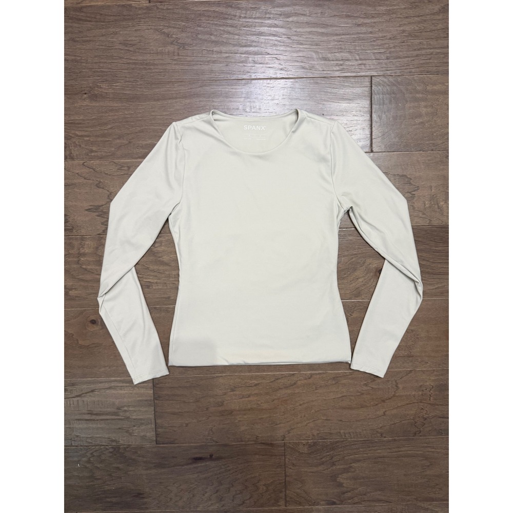 Spanx Long Sleeve Top Women Medium Beige Nylon Solid Slim Base Layer Stretch